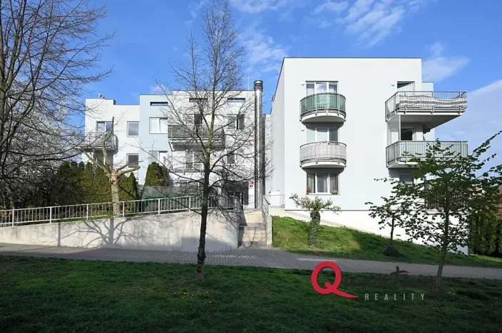 Pronájem bytu 2+kk, Praha - Řeporyje, Dělená, 56 m2