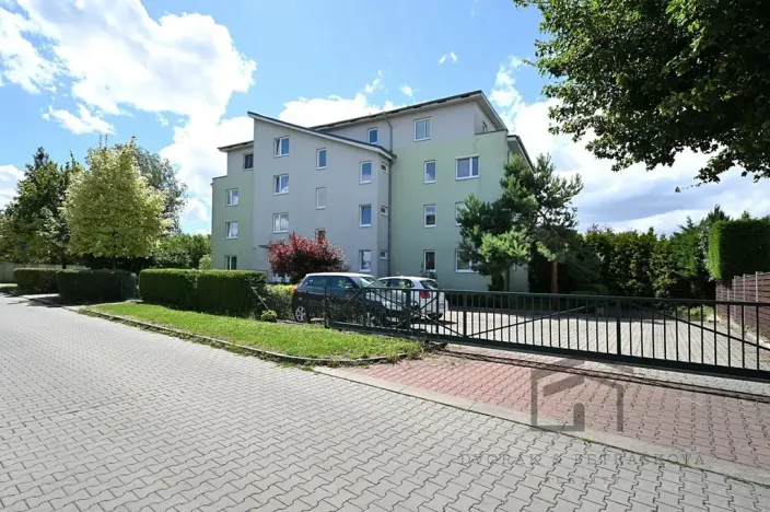 Pronájem bytu 2+kk, Praha - Kbely, Toužimská, 47 m2