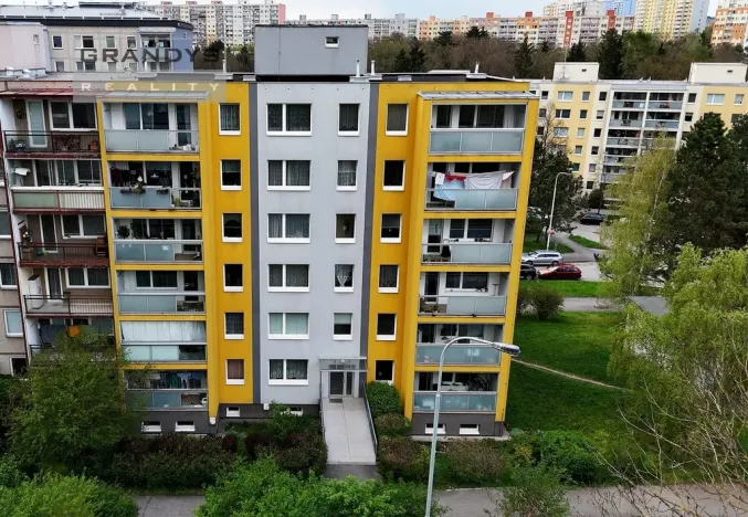 Prodej bytu 1+kk, Praha, Rodopská, 32 m2