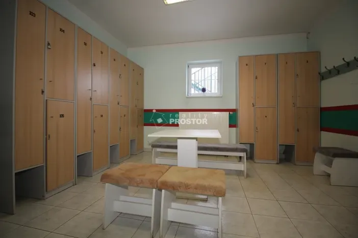 Prodej komerční nemovitosti, Rudná, Hořelické náměstí, 500 m2