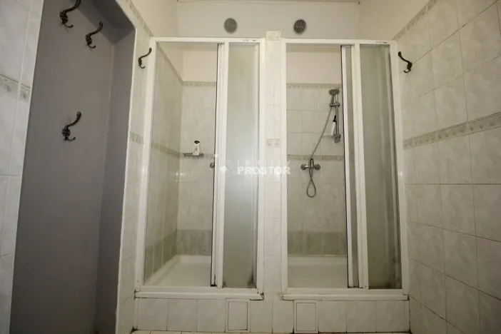 Prodej komerční nemovitosti, Rudná, Hořelické náměstí, 500 m2