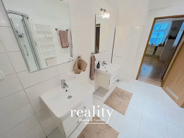 Pronájem bytu 2+kk, Znojmo, Na Kopečku, 79 m2