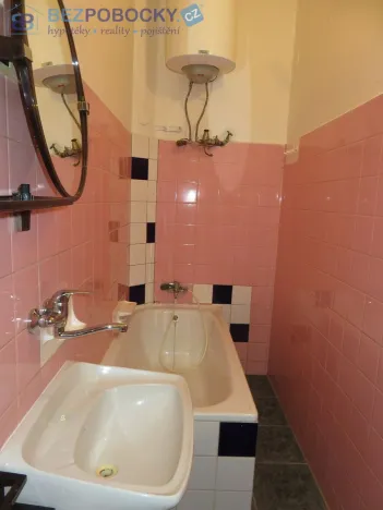 Pronájem bytu 1+1, Praha, Haštalské náměstí, 48 m2