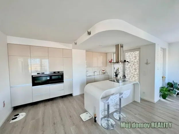 Pronájem bytu 4+kk, Praha - Strašnice, 120 m2