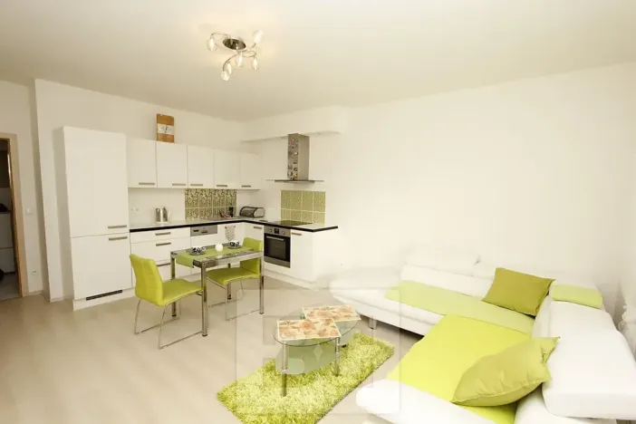 Pronájem bytu 2+kk, Praha - Uhříněves, U uhříněveské obory, 47 m2