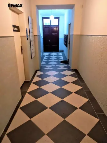 Pronájem bytu 2+1, Praha - Smíchov, Staropramenná, 82 m2