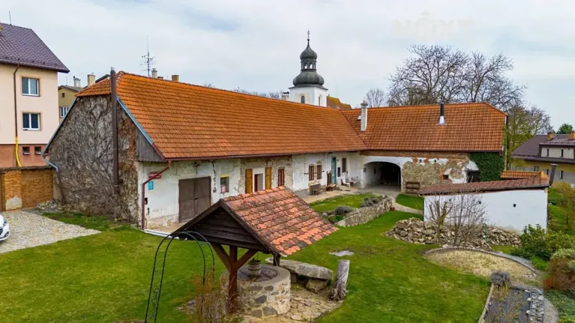 Prodej rodinného domu, Chrášťany, 560 m2