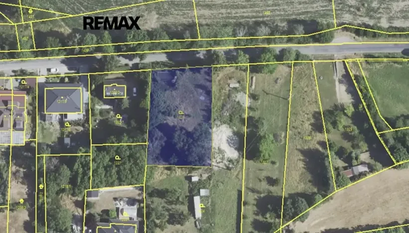 Prodej komerčního pozemku, Hřebeč, 1670 m2