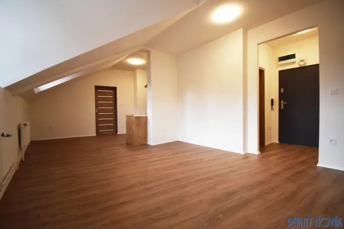 Pronájem bytu 3+kk, Ústí nad Labem - Krásné Březno, Drážďanská, 72 m2