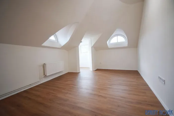 Pronájem bytu 3+kk, Ústí nad Labem - Krásné Březno, Drážďanská, 72 m2