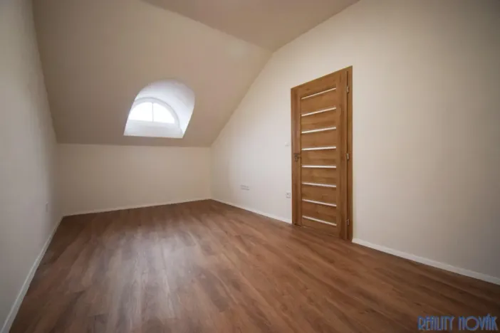 Pronájem bytu 3+kk, Ústí nad Labem - Krásné Březno, Drážďanská, 72 m2