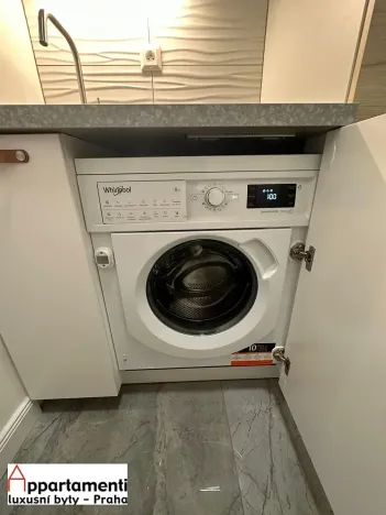 Pronájem bytu 1+kk, Praha - Holešovice, Heřmanova, 26 m2