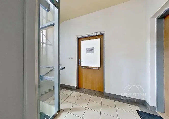 Pronájem bytu 1+kk, Praha - Libeň, Budilova, 41 m2