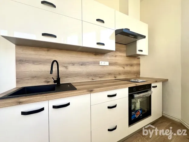 Pronájem bytu 2+1, Olomouc - Hodolany, Rejskova, 42 m2