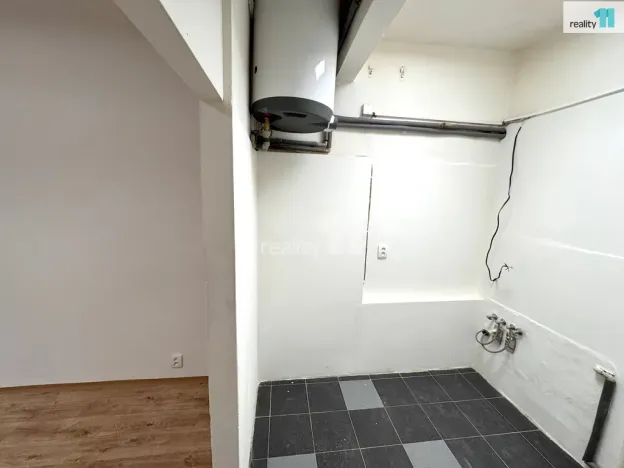 Pronájem bytu 2+kk, Praha - Žižkov, Biskupcova, 45 m2