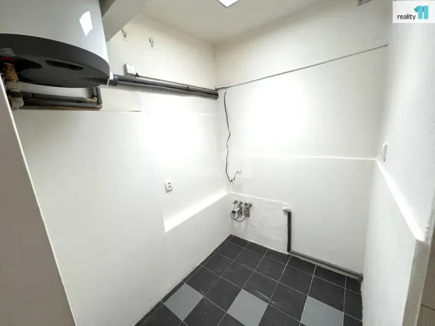 Pronájem bytu 2+kk, Praha - Žižkov, Biskupcova, 45 m2