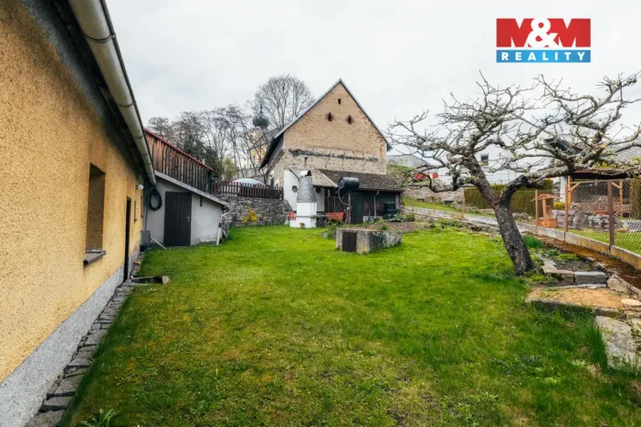 Prodej rodinného domu, Zavlekov, 183 m2