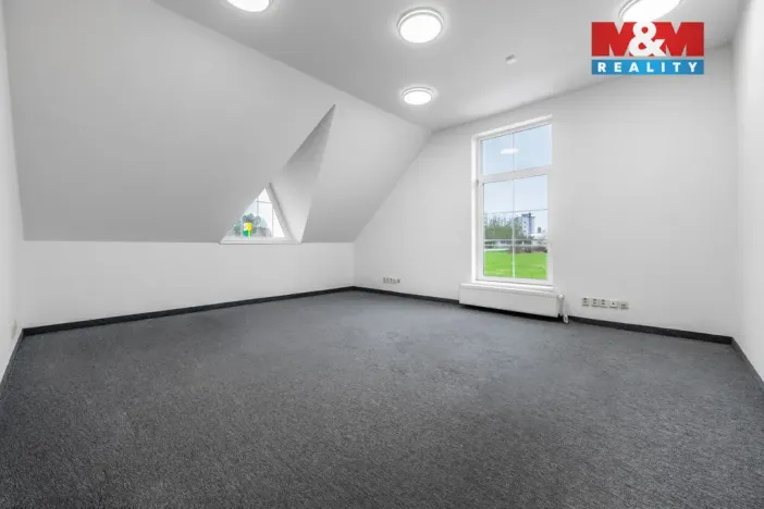 Pronájem kanceláře, Domažlice - Bezděkovské Předměstí, Masarykova, 21 m2