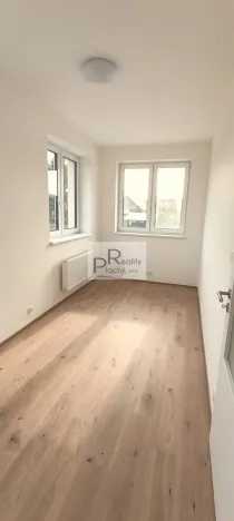 Prodej bytu 2+kk, Hevlín, 67 m2