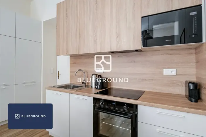 Pronájem bytu 1+kk, Praha - Bubeneč, Veletržní, 30 m2