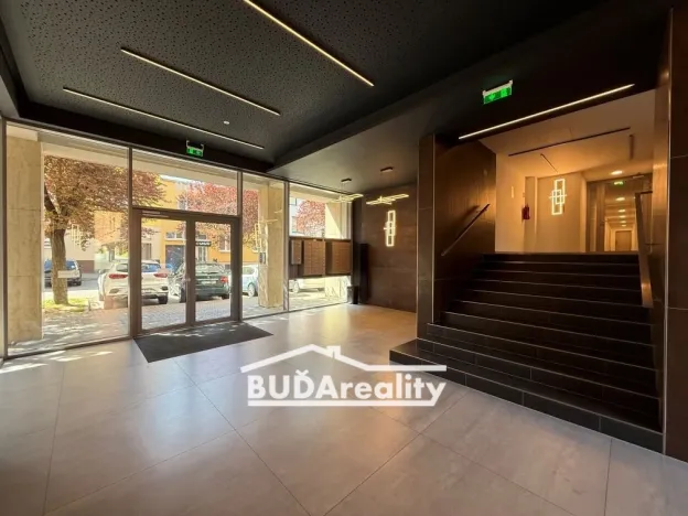 Pronájem bytu 1+1, Zlín, Sadová, 41 m2