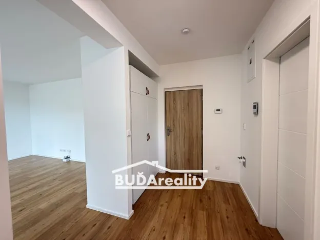 Pronájem bytu 1+1, Zlín, Sadová, 41 m2