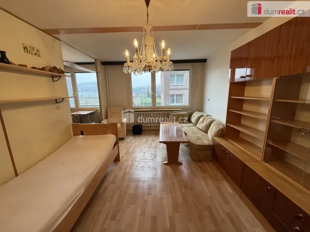 Prodej bytu 1+1, Králův Dvůr, Nad Stadionem, 37 m2