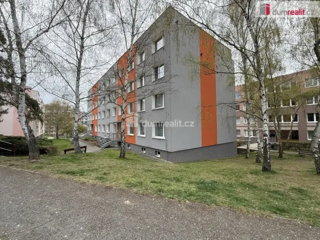 Prodej bytu 1+1, Králův Dvůr, Nad Stadionem, 37 m2