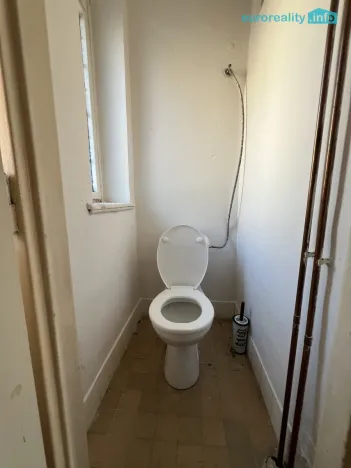 Prodej bytu 2+1, Ostrov, Štúrova, 70 m2