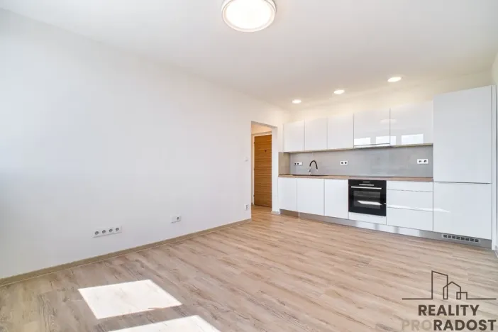 Pronájem bytu 2+kk, Ostrava - Moravská Ostrava, Varenská, 36 m2