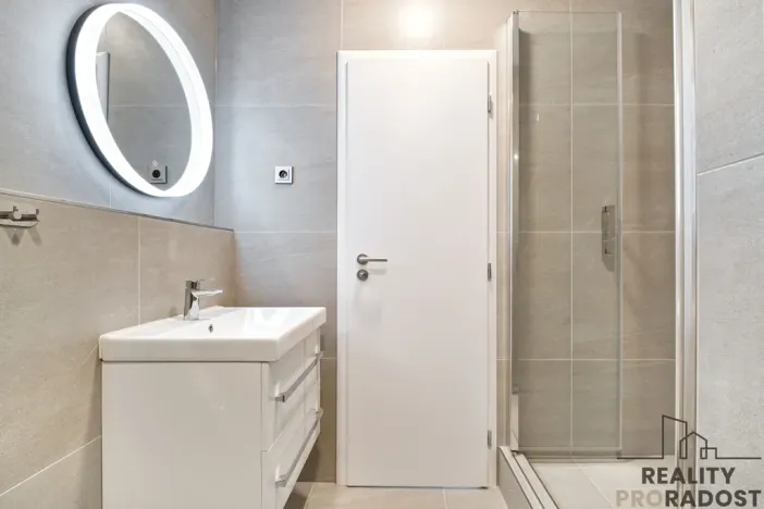 Pronájem bytu 2+kk, Ostrava - Moravská Ostrava, Varenská, 36 m2