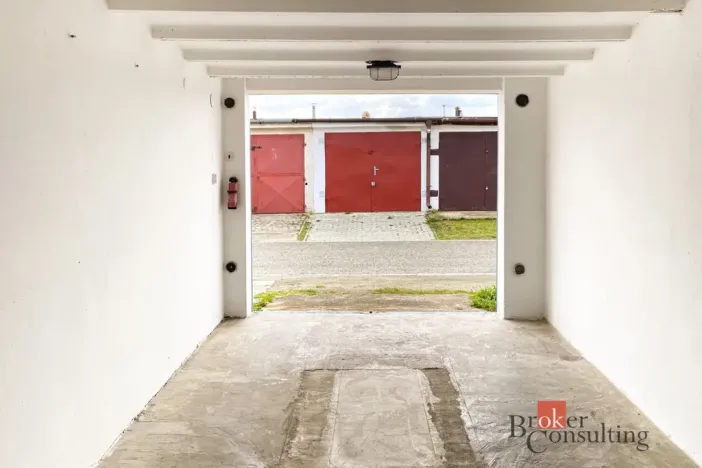 Prodej garáže, Břeclav - Poštorná, Hlavní, 18 m2