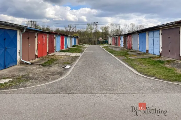 Prodej garáže, Břeclav - Poštorná, Hlavní, 18 m2