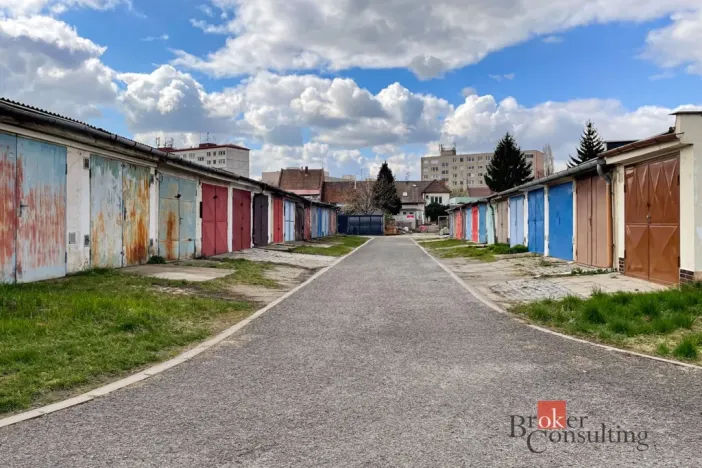Prodej garáže, Břeclav - Poštorná, Hlavní, 18 m2