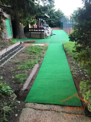 Prodej komerční nemovitosti, Hradec Králové, nábřeží U Přívozu, 3021 m2