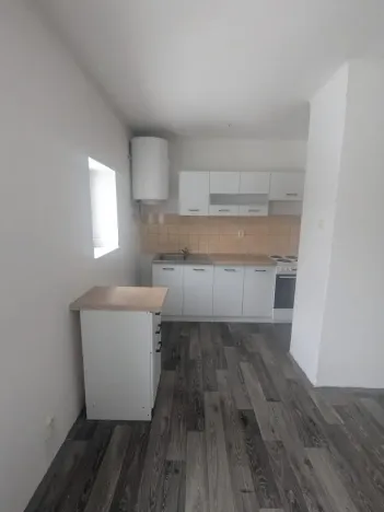 Pronájem bytu 2+kk, Děčín - Děčín VII-Chrochvice, K. Světlé, 38 m2