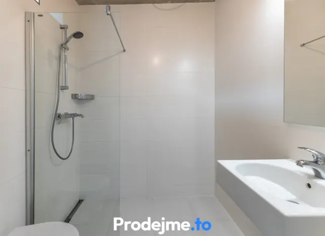 Prodej rodinného domu, Praha - Kobylisy, Třeboradická, 150 m2