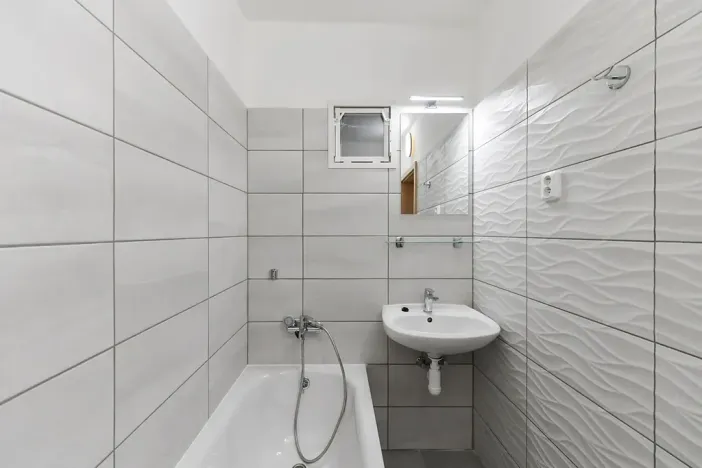 Pronájem bytu 1+kk, Praha - Vinohrady, náměstí Jiřího z Lobkovic, 29 m2