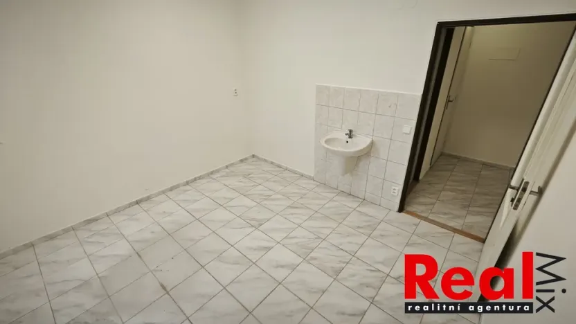 Pronájem kanceláře, Hustopeče, Mrštíkova, 56 m2