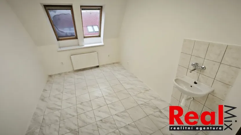 Pronájem kanceláře, Hustopeče, Mrštíkova, 56 m2