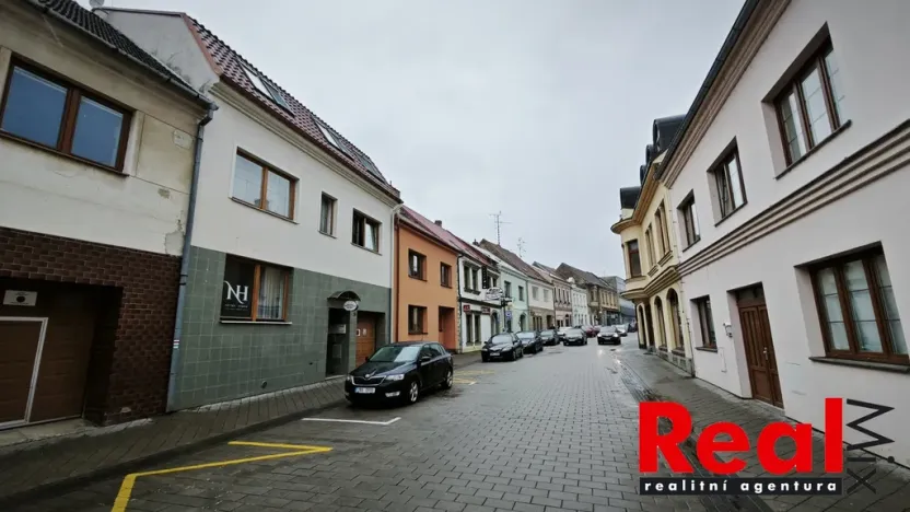 Pronájem kanceláře, Hustopeče, Mrštíkova, 56 m2