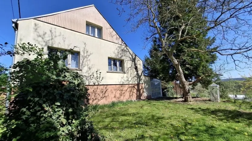 Prodej rodinného domu, Smečno, 200 m2