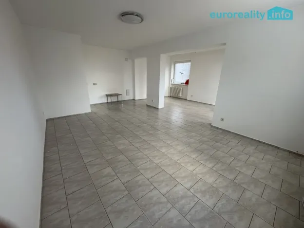 Pronájem bytu 3+1, Mariánské Lázně - Úšovice, Česká, 90 m2