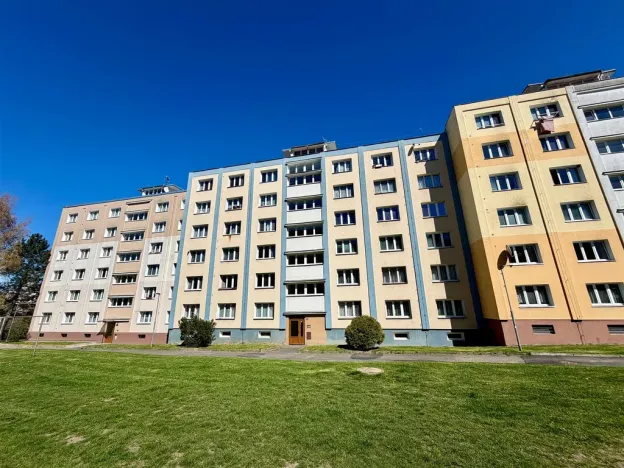 Pronájem bytu 1+1, Cheb, Májová, 42 m2