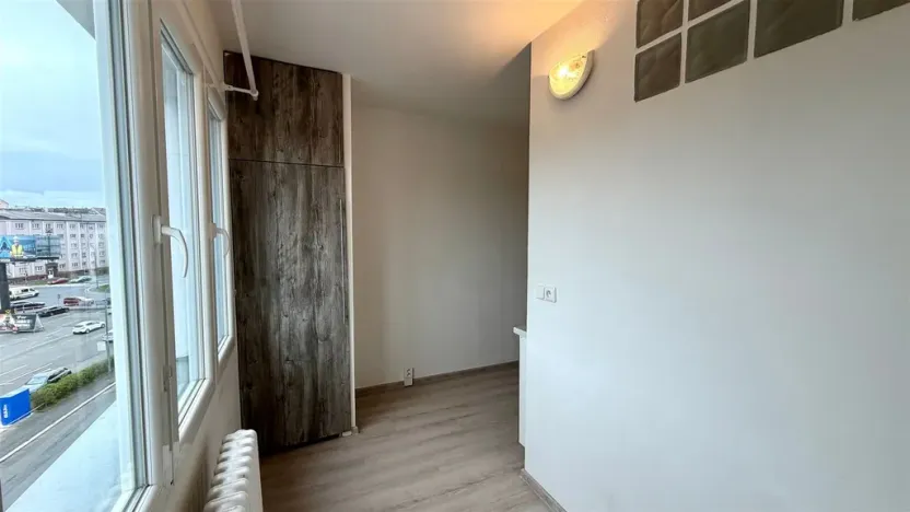 Pronájem bytu 1+1, Cheb, Májová, 42 m2