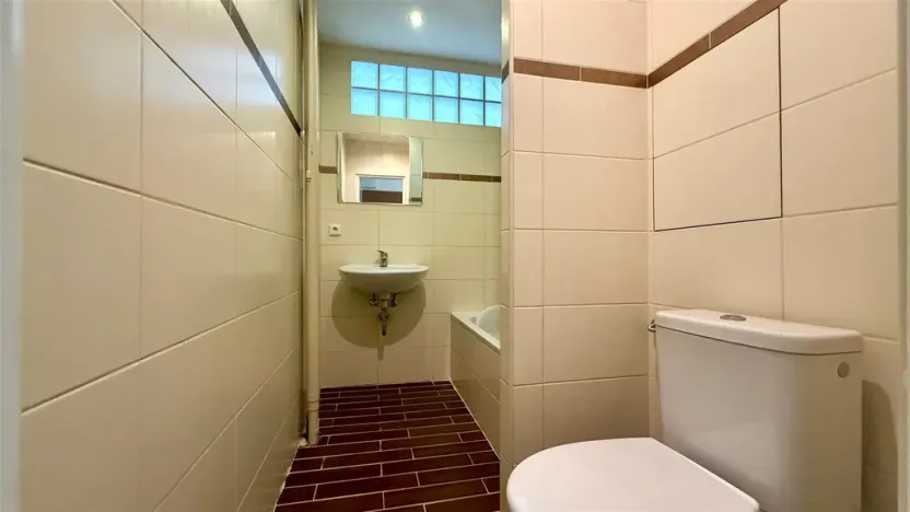 Pronájem bytu 1+1, Cheb, Májová, 42 m2