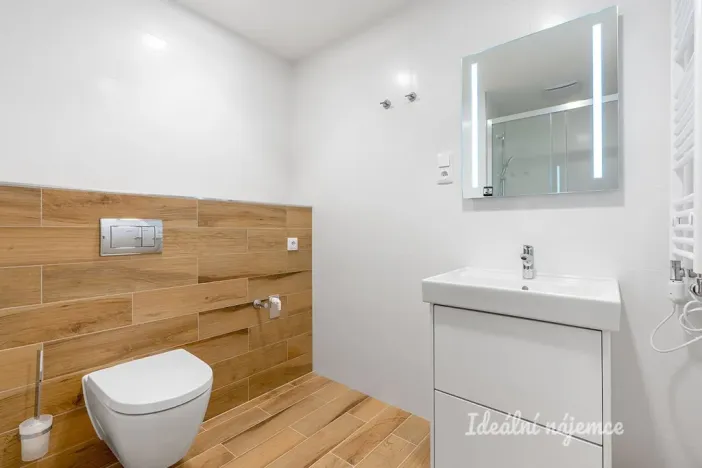 Pronájem bytu 1+kk, Praha - Vysočany, Gerstelova, 35 m2