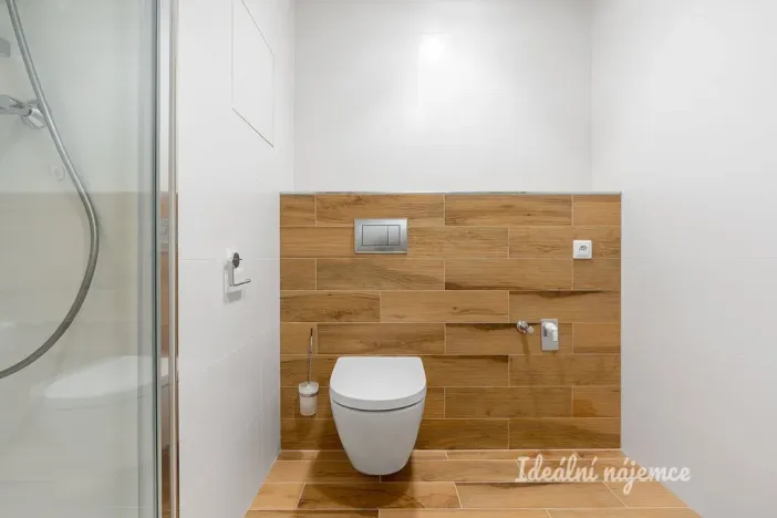 Pronájem bytu 1+kk, Praha - Vysočany, Gerstelova, 35 m2