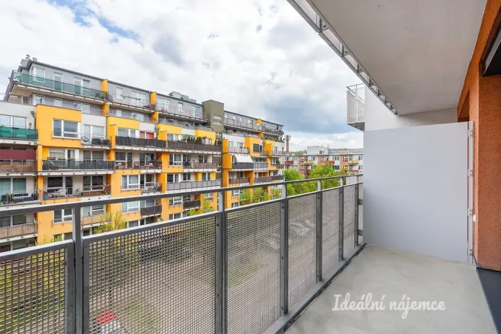 Pronájem bytu 1+kk, Praha - Vysočany, Gerstelova, 35 m2