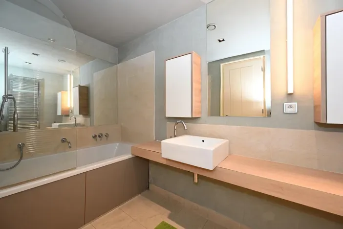 Pronájem bytu 2+kk, Praha - Karlín, Rohanské nábřeží, 77 m2